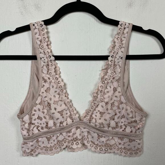 Victoria's Secret Blush Lace Soft Cup Bralette Size Medium - Picture 3 of 7
